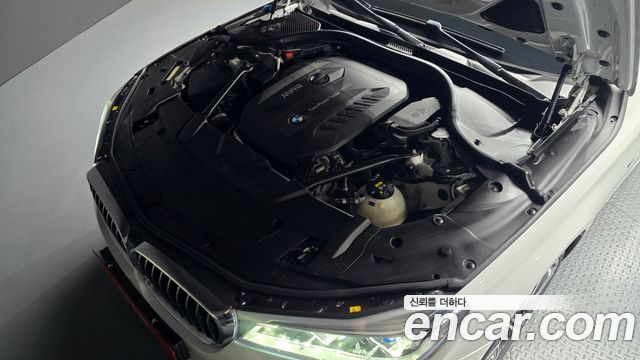 BMW 7-Series 2018 — photo 6