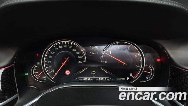 BMW 7-Series 2018 — photo 8