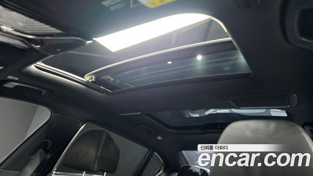 BMW 7-Series 2018 — photo 17