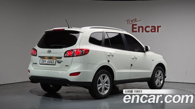 Hyundai Santafe 2011 — photo 2