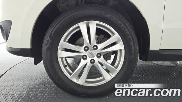Hyundai Santafe 2011 — photo 5