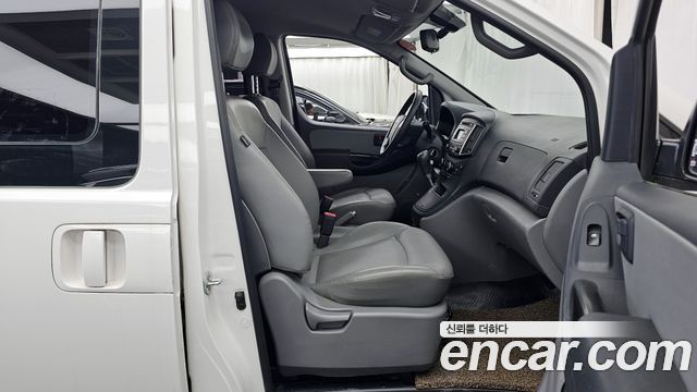 Hyundai Starex 2020 — photo 11
