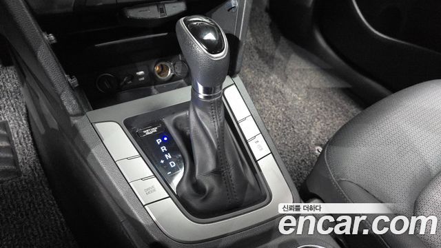 Hyundai AVANTE 2016 — photo 9