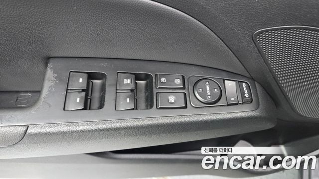 Hyundai AVANTE 2016 — photo 16