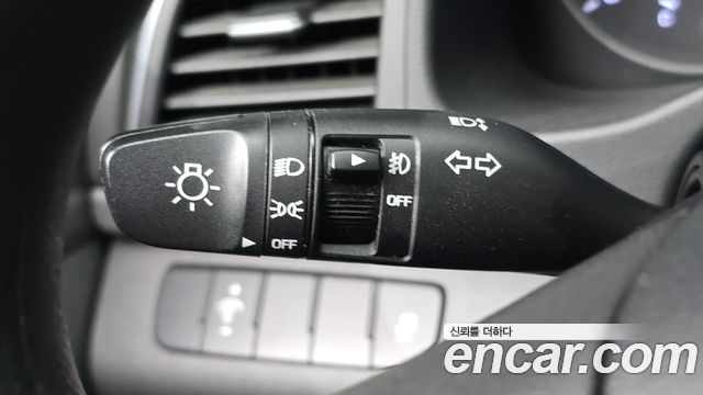 Hyundai AVANTE 2016 — photo 18