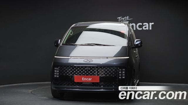 Hyundai Staria 2023 — photo 3