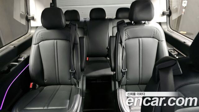 Hyundai Staria 2023 — photo 13