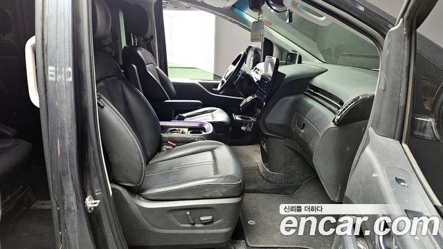 Hyundai Staria 2023 — photo 17