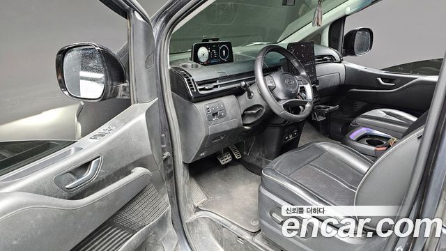 Hyundai Staria 2023 — photo 18