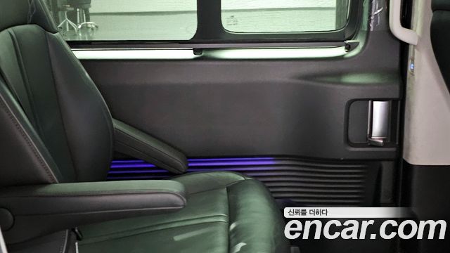 Hyundai Staria 2023 — photo 15