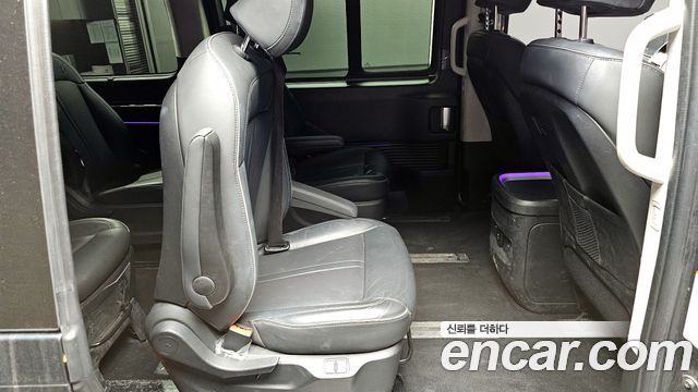 Hyundai Staria 2023 — photo 16