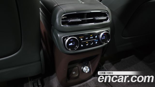 Genesis GV80 2020 — photo 25