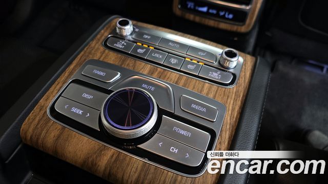 Kia K9 2022 — photo 20