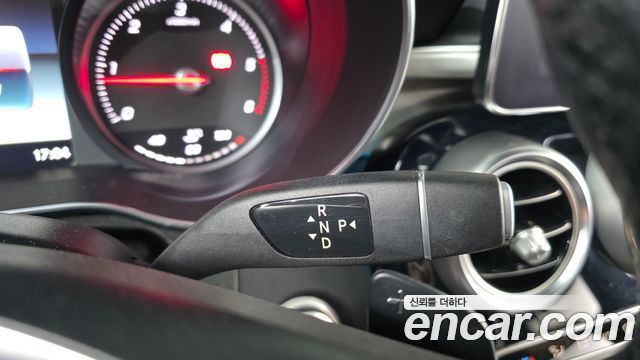 Mercedes-Benz GLC-Class 2018 — photo 12