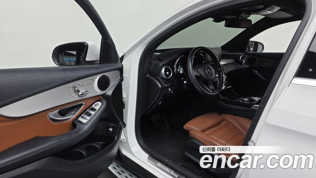 Mercedes-Benz GLC-Class 2018 — photo 13