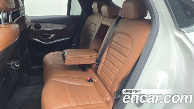Mercedes-Benz GLC-Class 2018 — photo 18