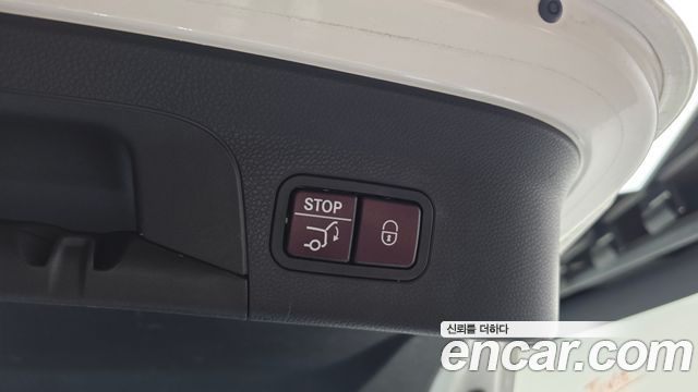 Mercedes-Benz GLC-Class 2018 — photo 28