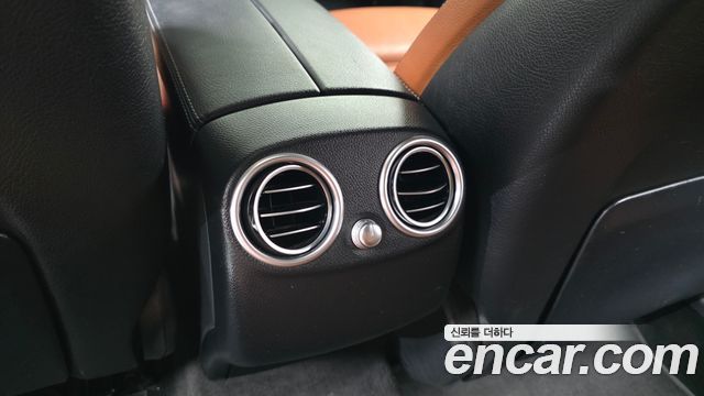 Mercedes-Benz GLC-Class 2018 — photo 29