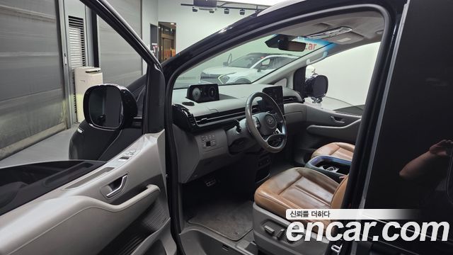 Hyundai Staria 2022 — photo 10