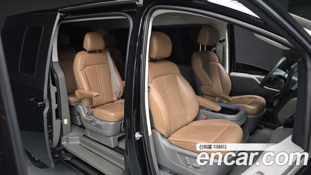 Hyundai Staria 2022 — photo 12