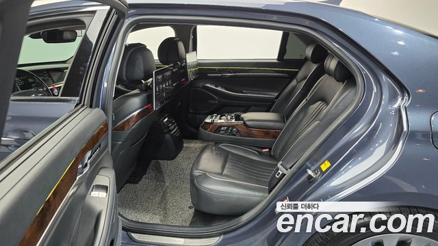 Genesis EQ900 2016 — photo 18