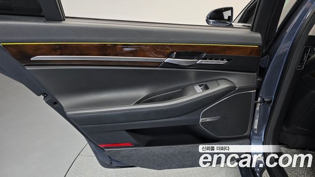 Genesis EQ900 2016 — photo 15