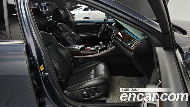 Genesis EQ900 2016 — photo 16