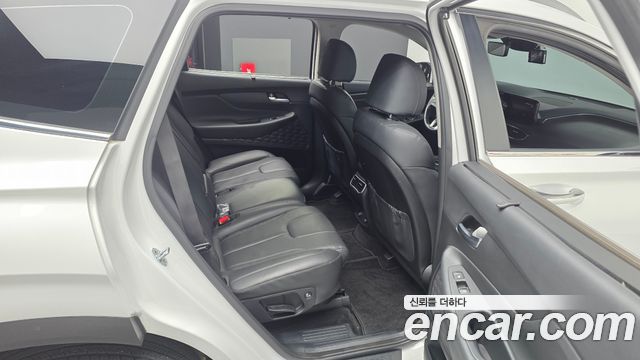 Hyundai Santafe 2022 — photo 18