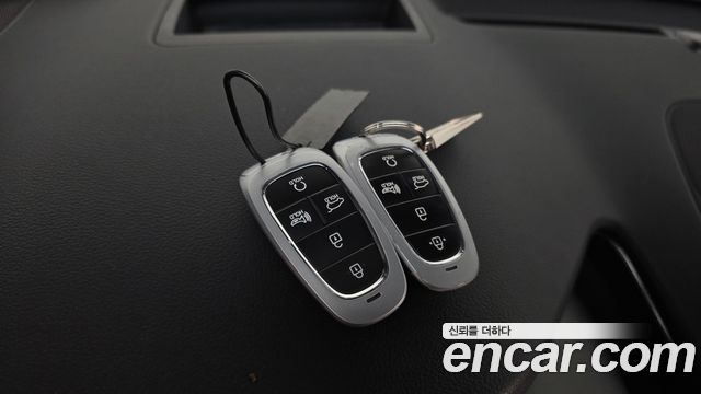 Hyundai Santafe 2022 — photo 25