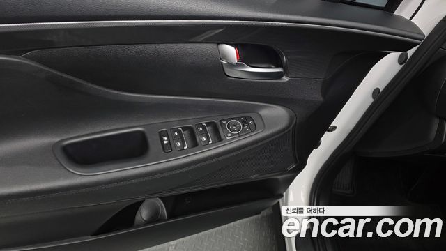 Hyundai Santafe 2022 — photo 28