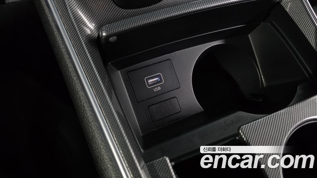 Hyundai Santafe 2022 — photo 31