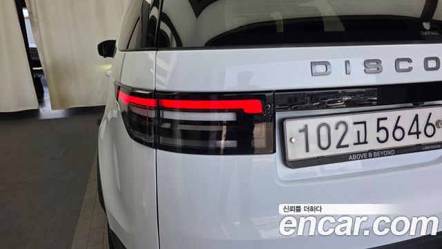 Land Rover Discovery 2019 — photo 9