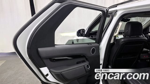 Land Rover Discovery 2019 — photo 15