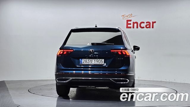 Volkswagen Tiguan 2022 — photo 4