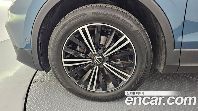 Volkswagen Tiguan 2022 — photo 5