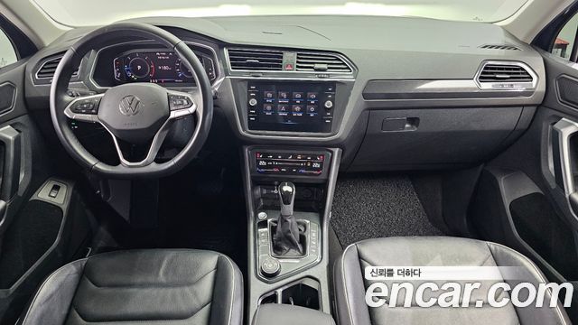 Volkswagen Tiguan 2022 — photo 10