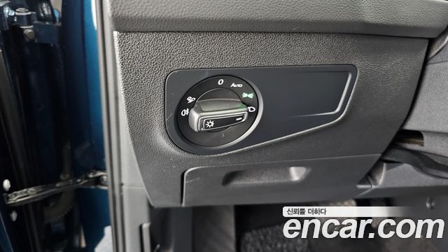 Volkswagen Tiguan 2022 — photo 24