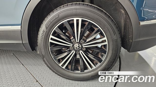 Volkswagen Tiguan 2022 — photo 7
