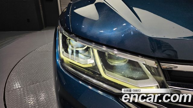 Volkswagen Tiguan 2022 — photo 8