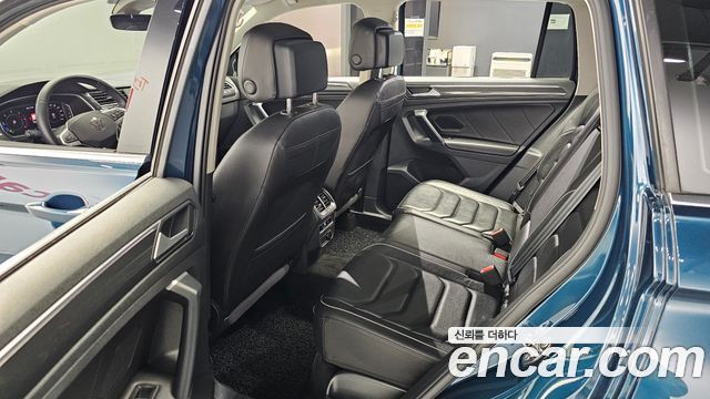 Volkswagen Tiguan 2022 — photo 16