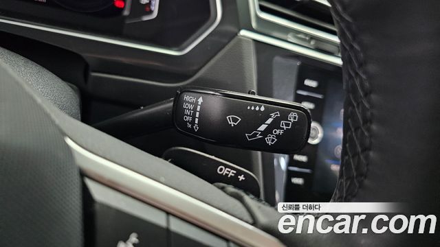 Volkswagen Tiguan 2022 — photo 29