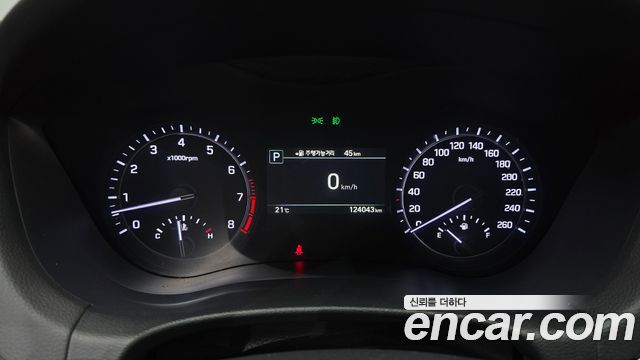 Genesis G80 2017 — photo 11
