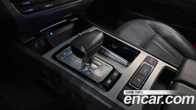 Genesis G80 2017 — photo 12