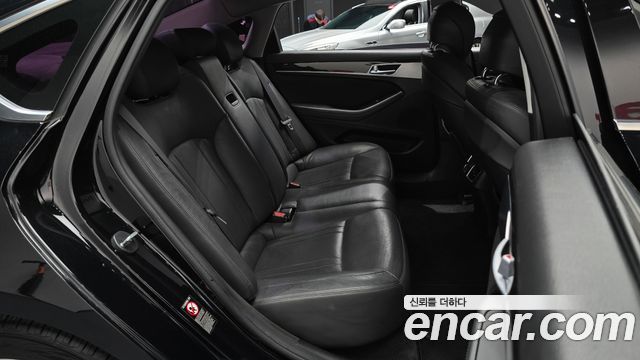 Genesis G80 2017 — photo 17