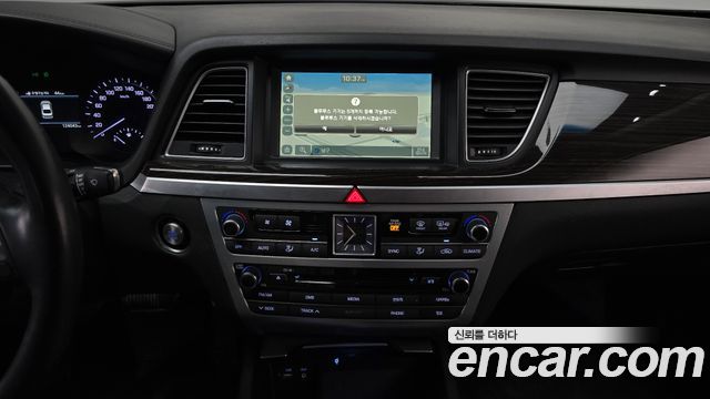 Genesis G80 2017 — photo 20