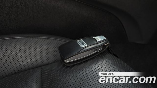 Genesis G80 2017 — photo 27