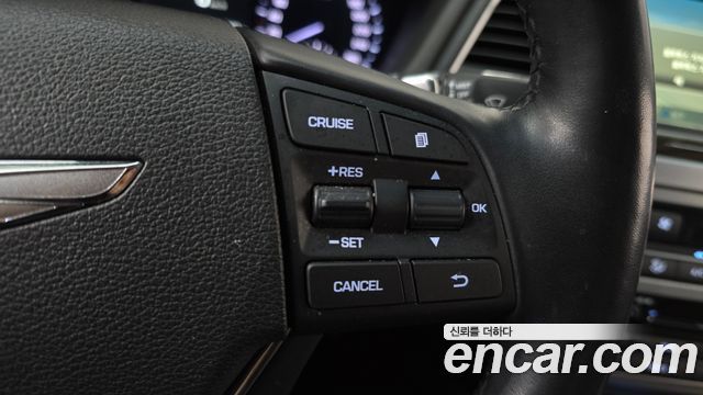 Genesis G80 2017 — photo 29