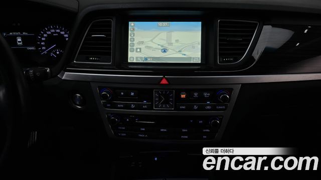 Genesis G80 2017 — photo 33