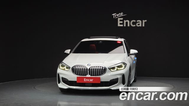 BMW 1-Series 2021 — photo 3