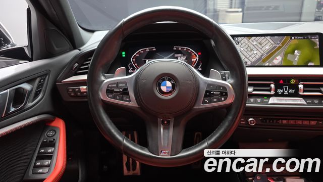 BMW 1-Series 2021 — photo 13